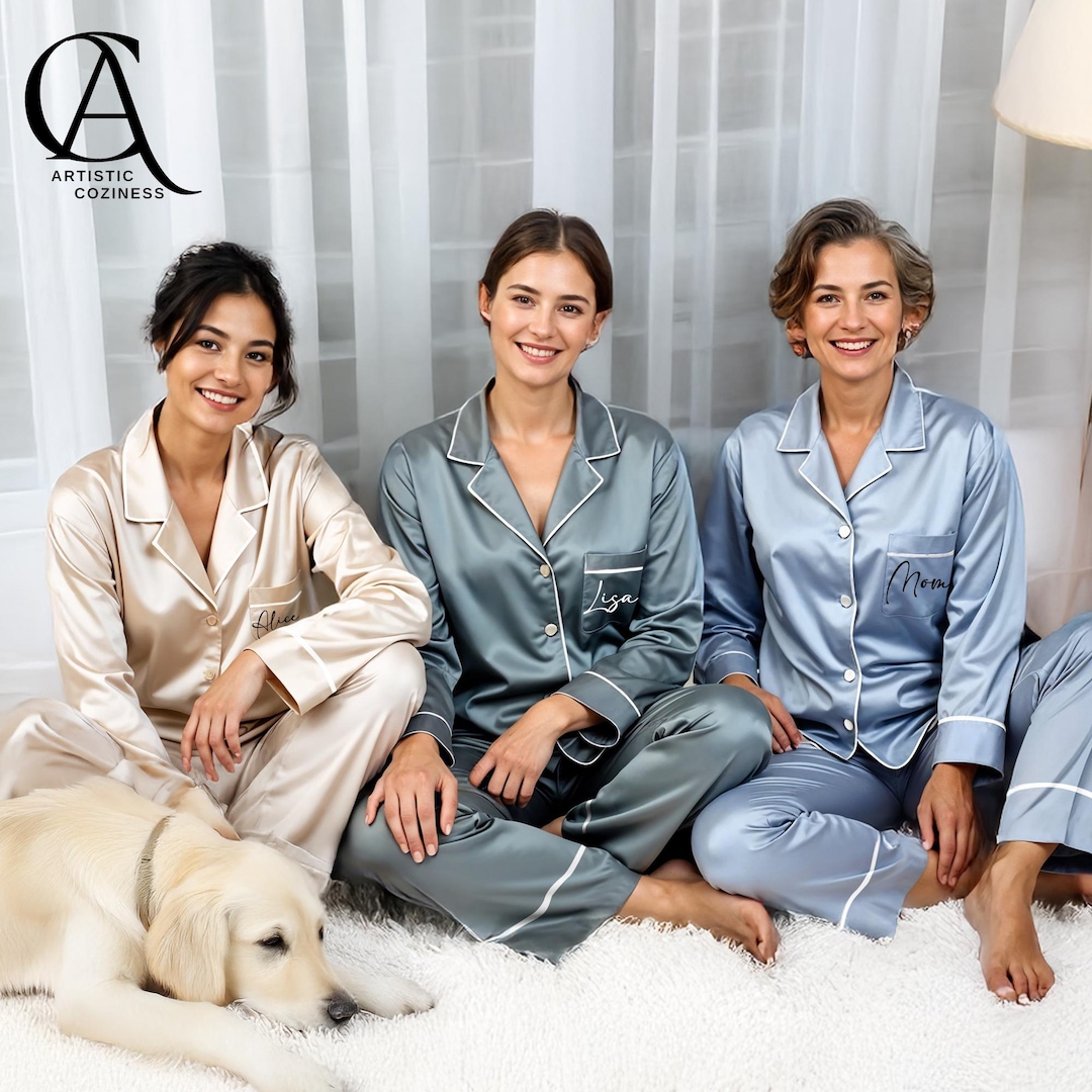 Personalised Bridesmaid Pyjamas, Custom Satin Pyjamas, Pyjamas Sets, Bridesmaid Proposal Gifts, Gifts For Her, Matching Bridal Pyjamas